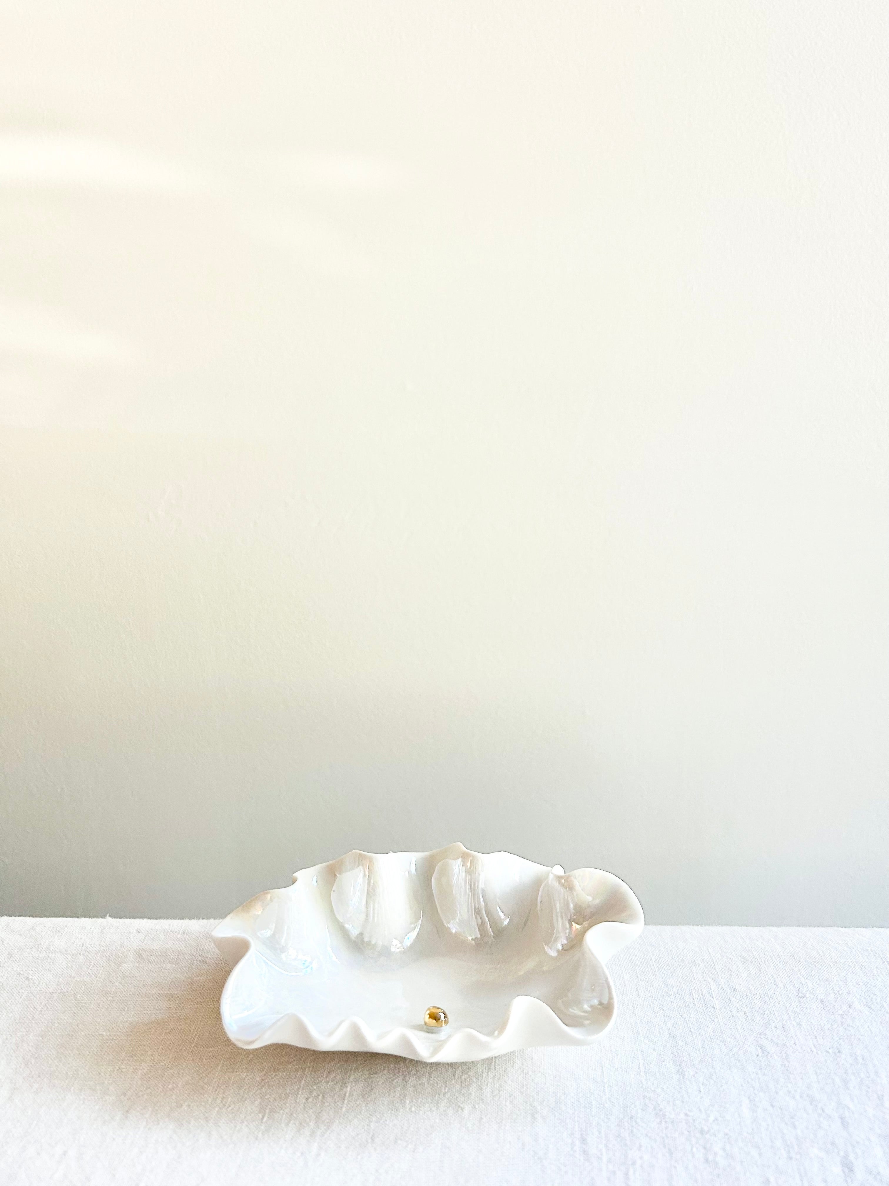 Porcelain Clam Pinch Pot  - S/2