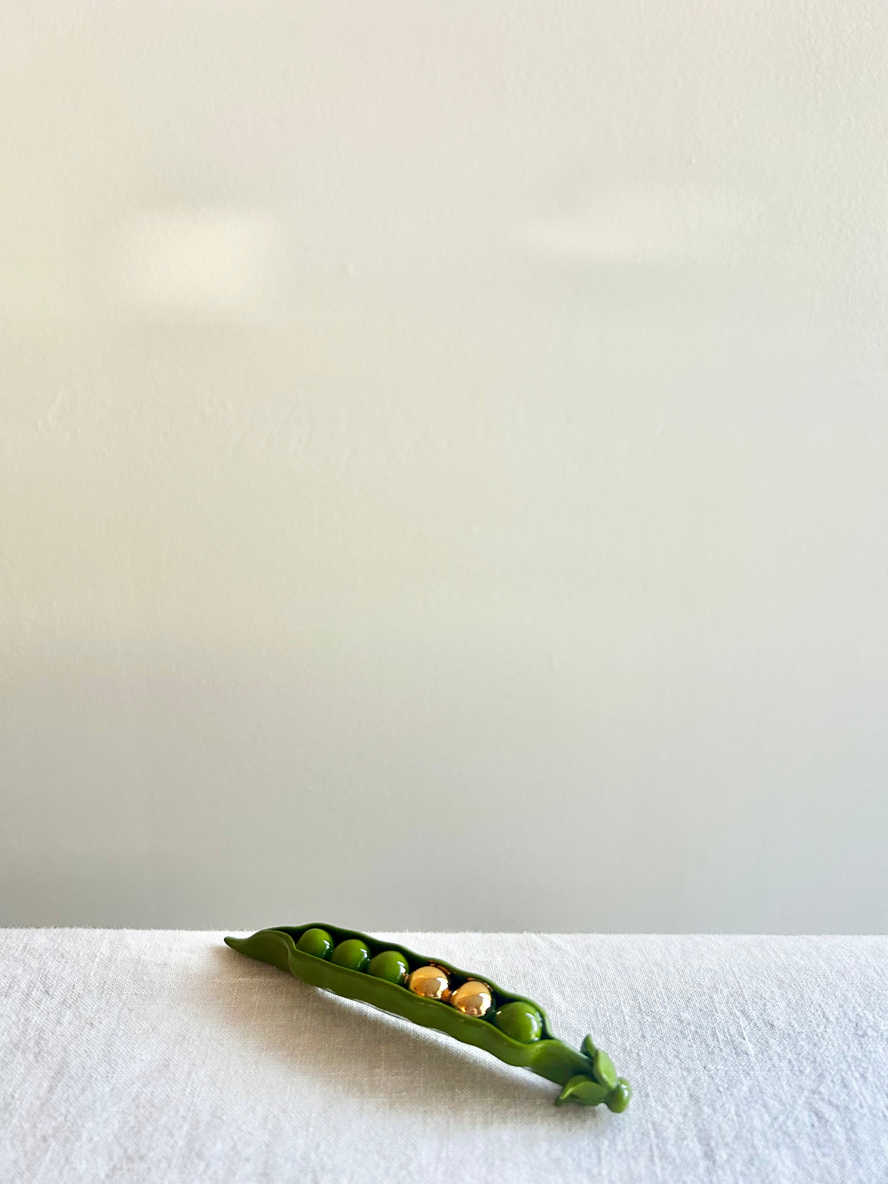 Green Peapod Knife Rest/ Napkin Decor - S/3