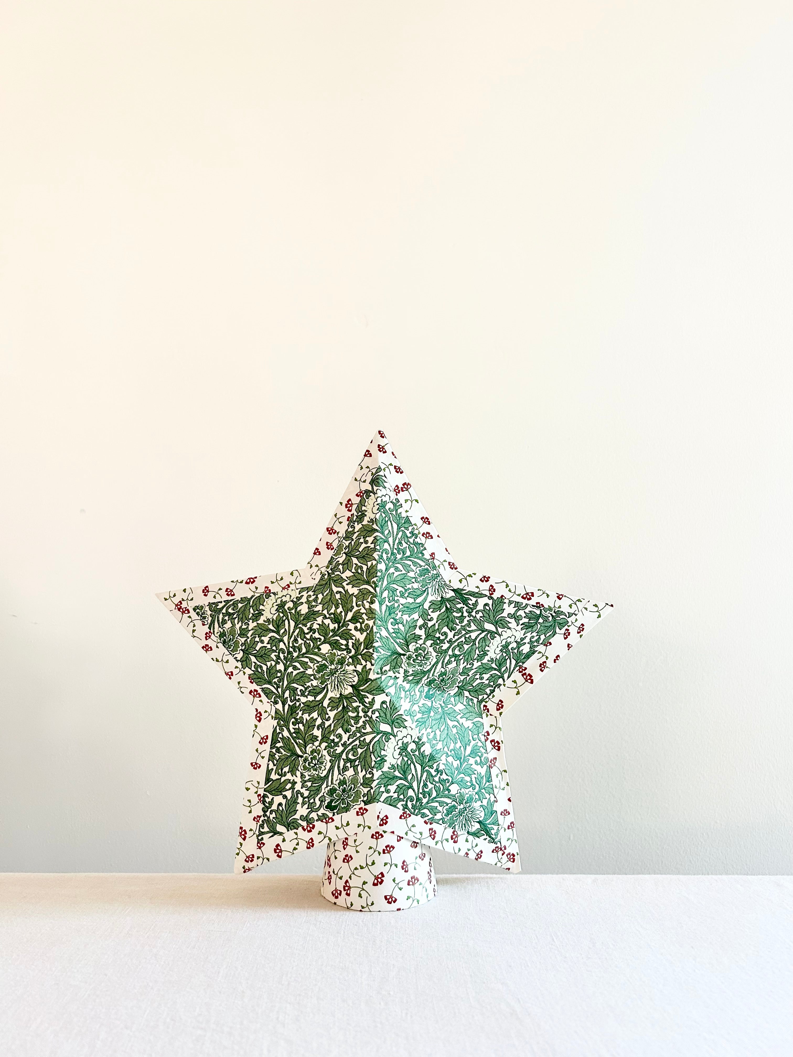 Folk Tree Topper - 11" - Green Garland I