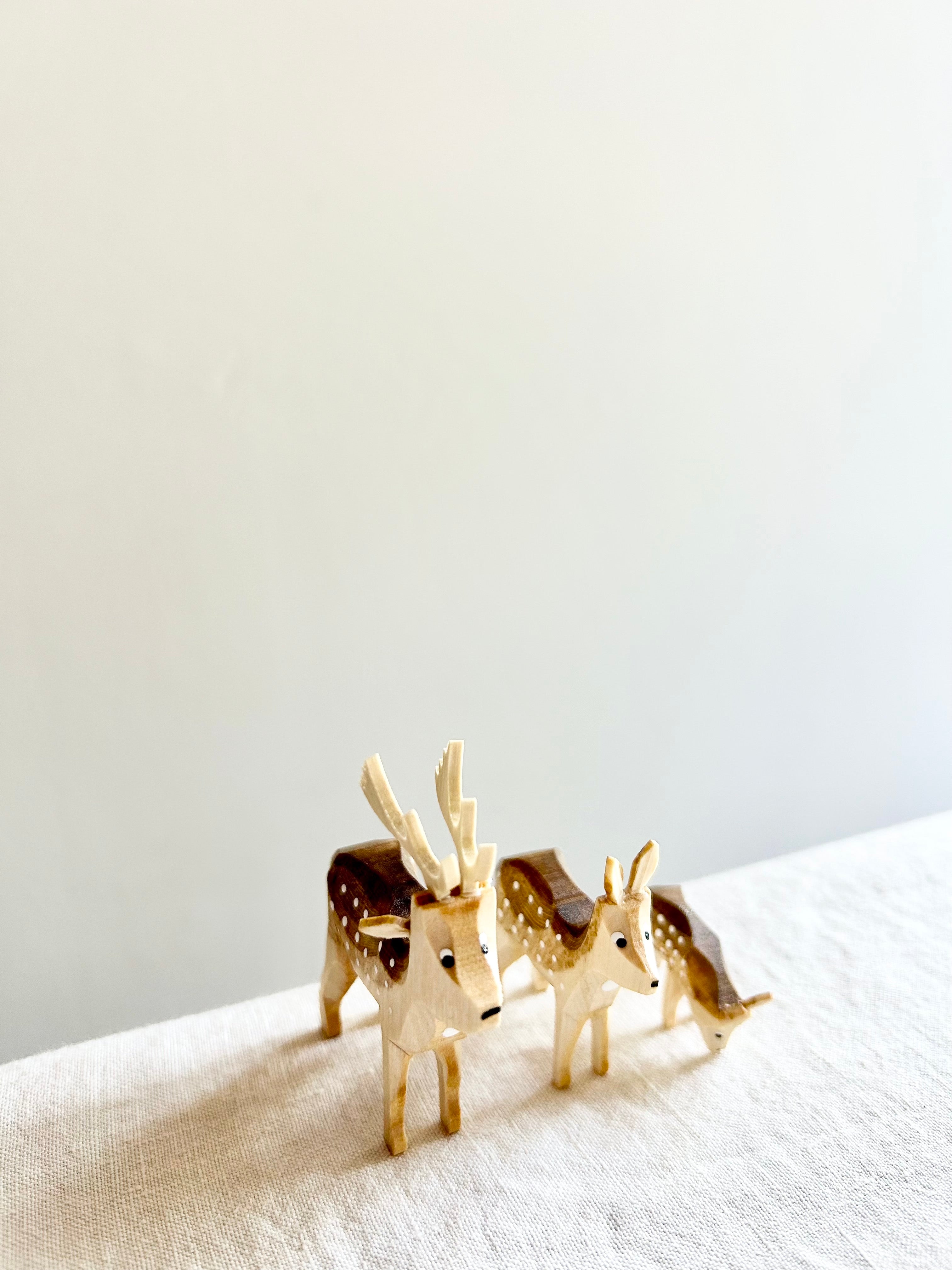 Small Woodland Deer Family S/3