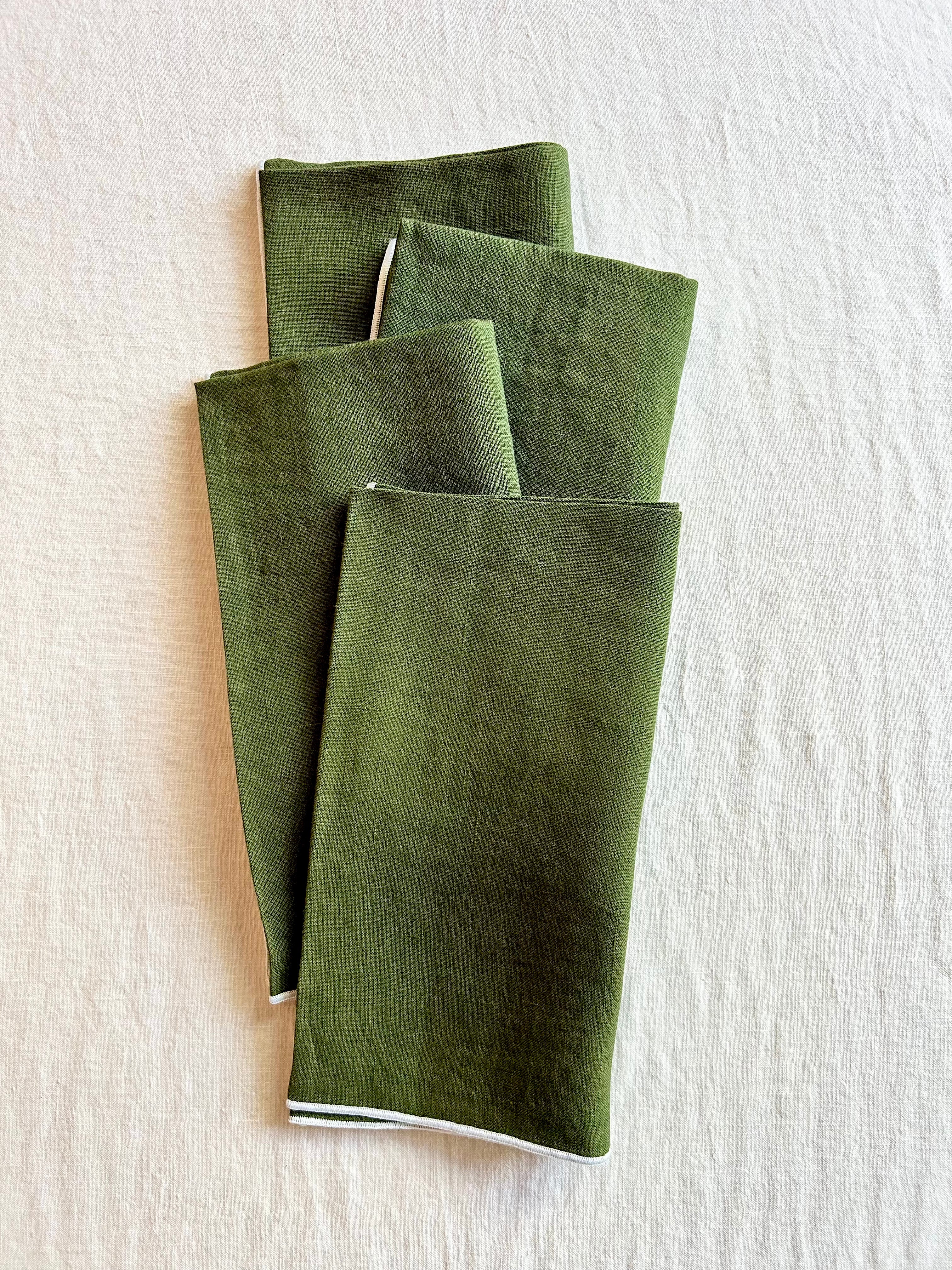 Rolled Edge Forest & White Napkins - S/4