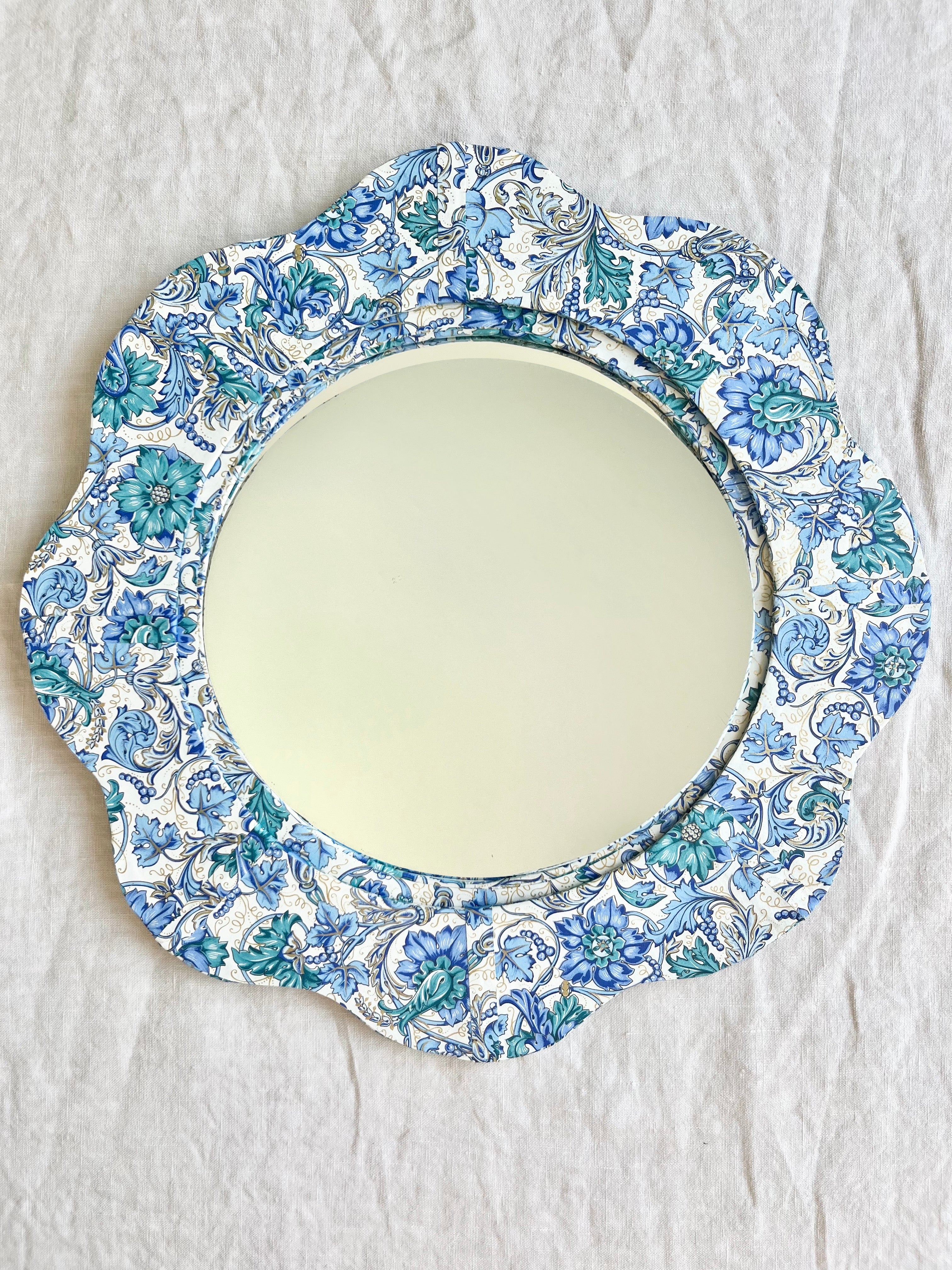 Inverness Round Mirror - Blue Chintz