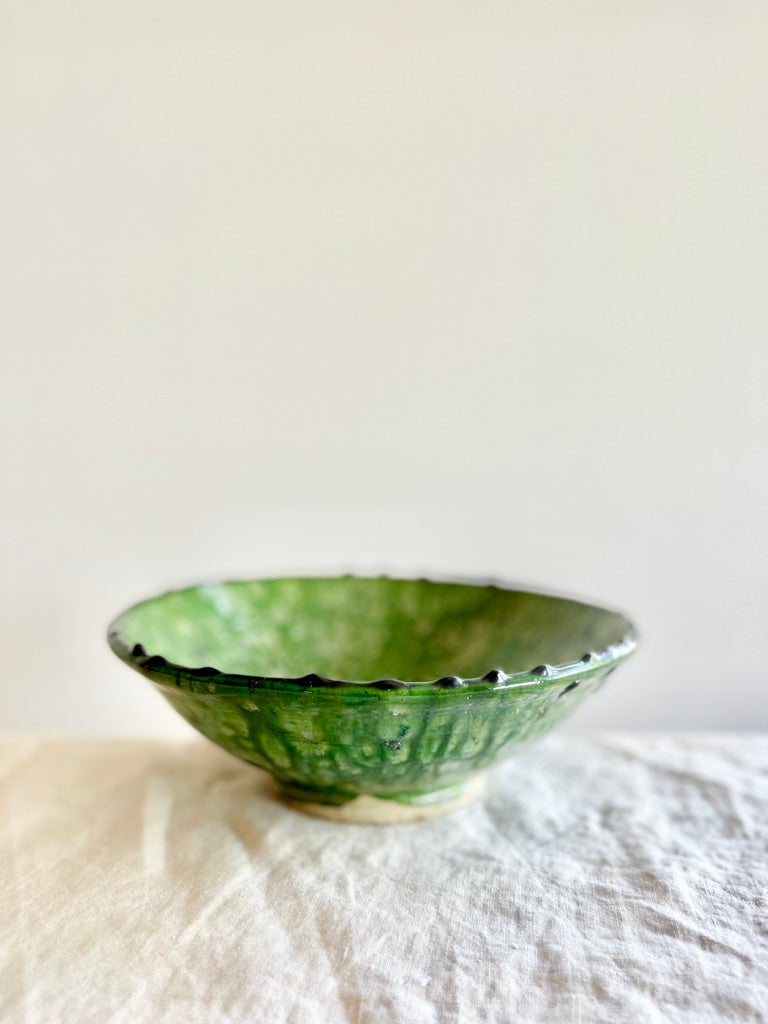 Tamegroute Emerald Porcelain Bowl Serving Bowl 9 inch detail