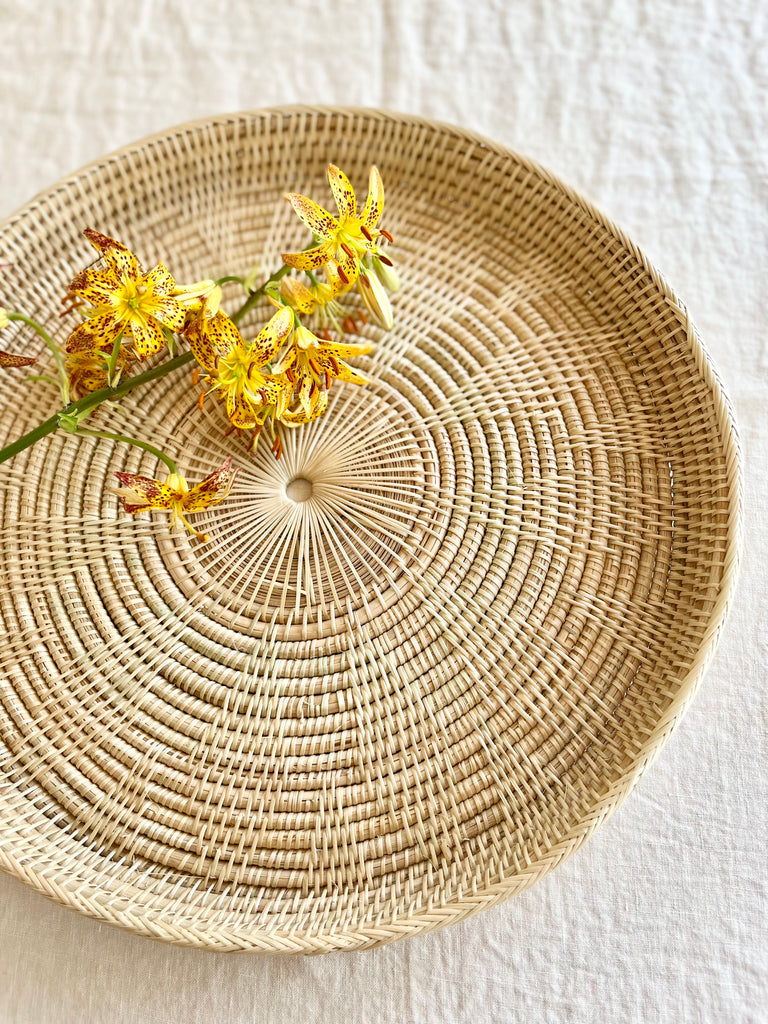 round woven tray fourteen inches with yellow flower