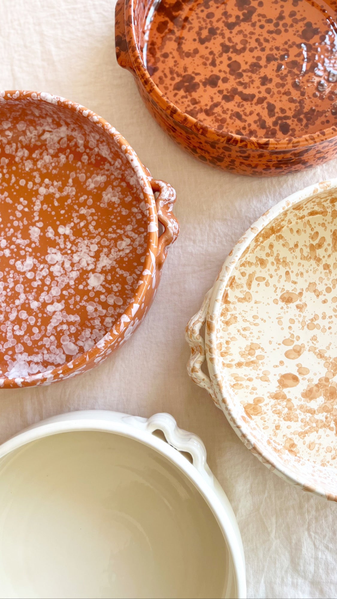 round oven safe dish in cream color 9" diameter shown with other color options