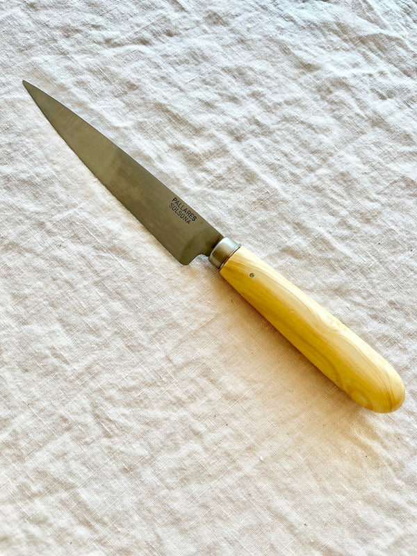 pointed knife with boxwood handle by pallares solsona carbon steel 10cm diagonal on table