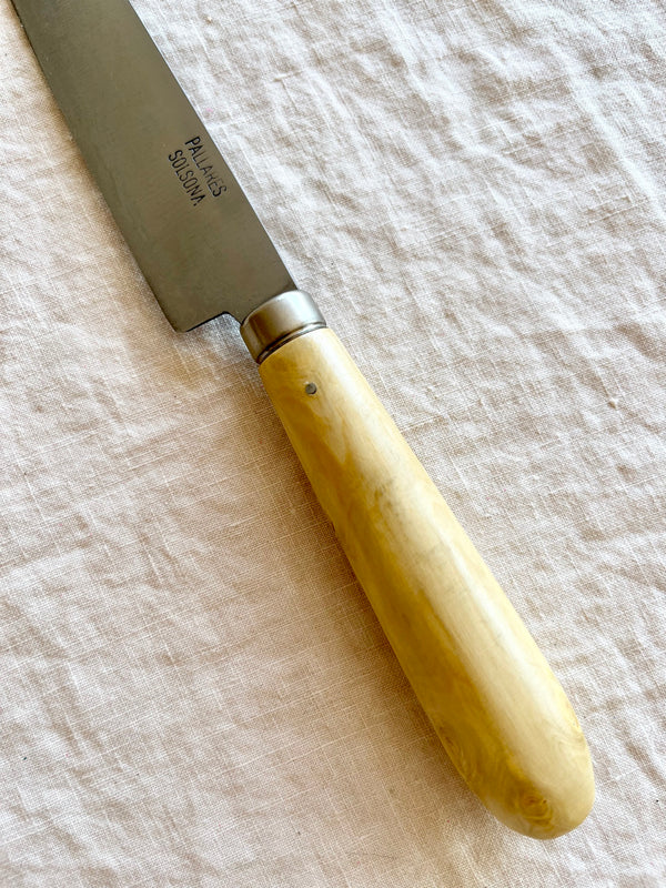kitchen knife with boxwood handle by pallares solsona carbon steel 15cm handle detail