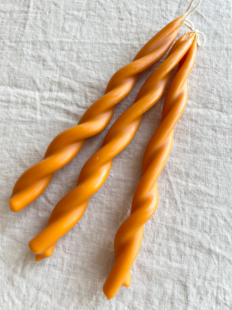 twisted candles by wax atelier clementine tapers detail view