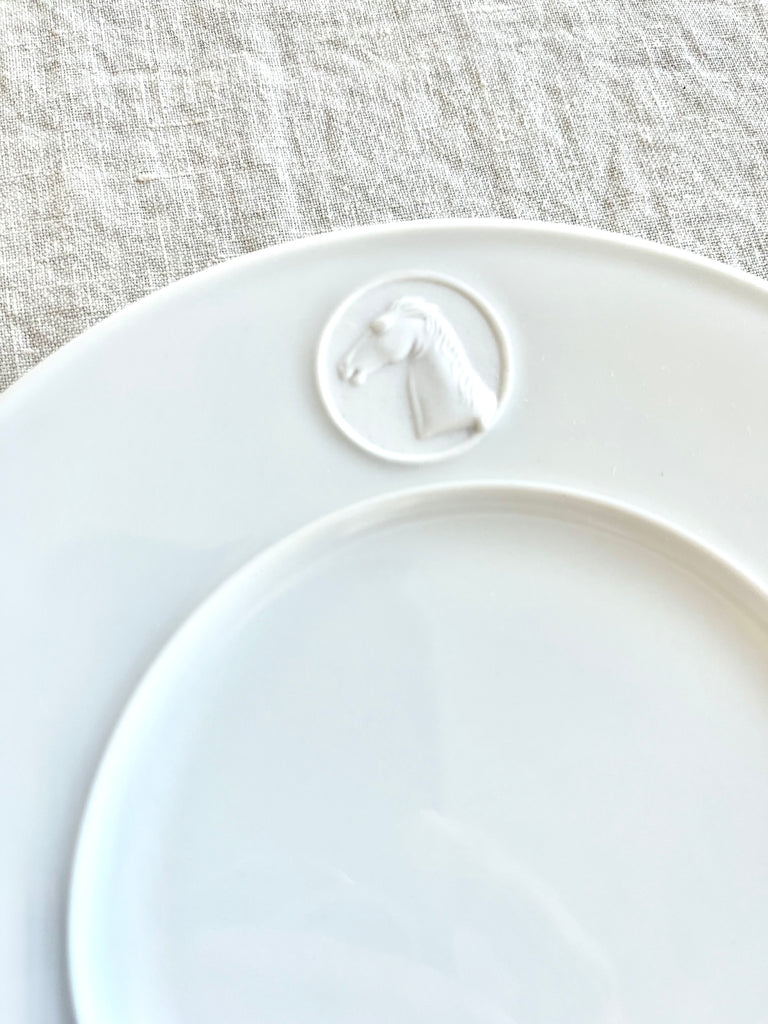 white bread plate ceramic with horse design 6.25 inch close up of horse