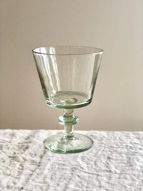 clear hand blown wine glass 5.5 inches tall 12 oz, red wine