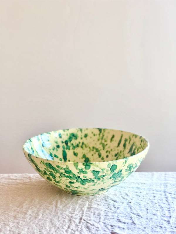 splatter pattern serving bowls in yellow and green color 13 inch side view detail