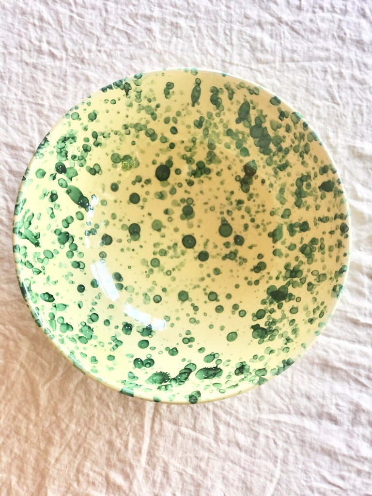 splatter pattern bowls in yellow and green color 13 inch top view