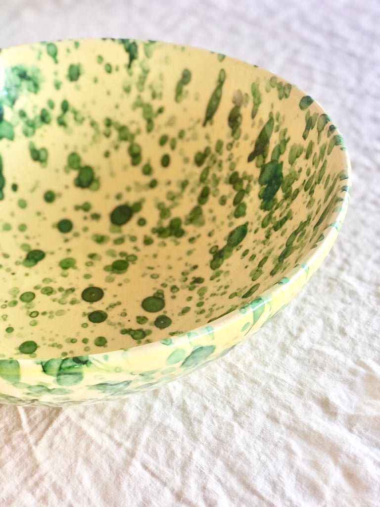 splatter pattern bowls in yellow and green color 13 inch side close up
