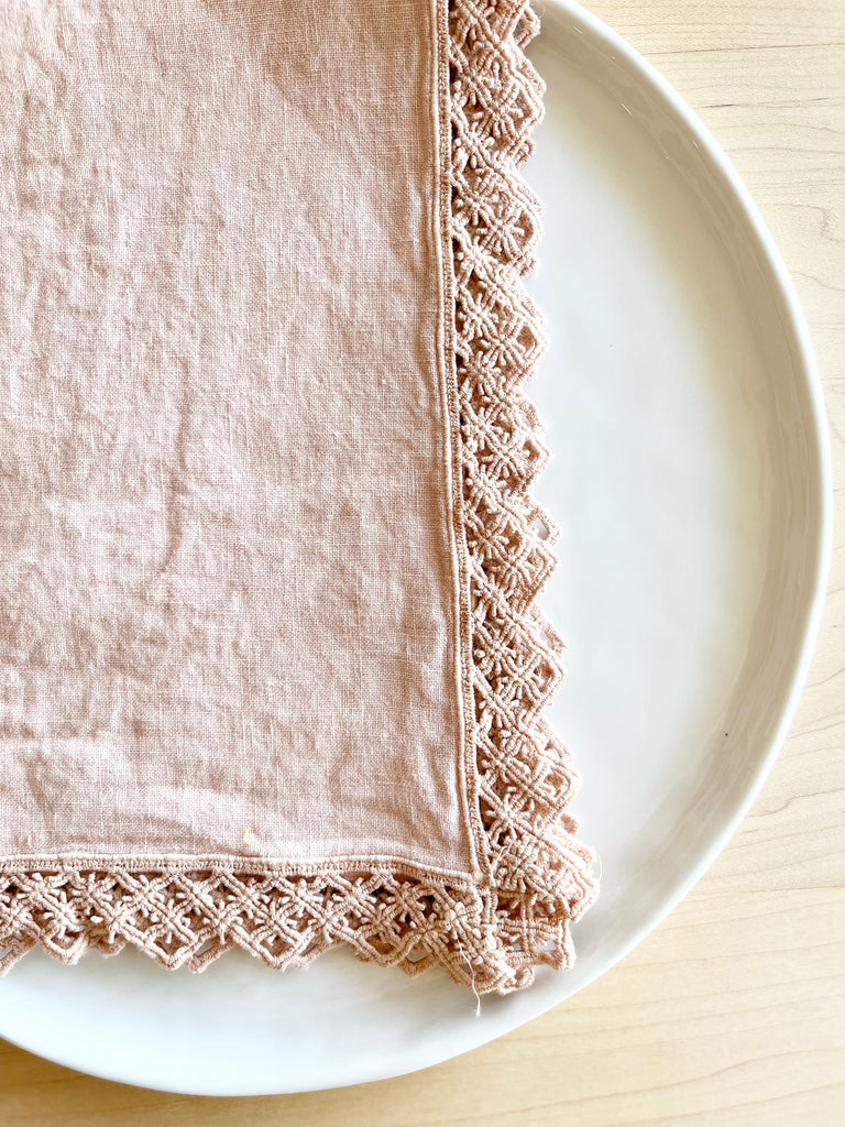 ballet pink linen napkins with macrame trim