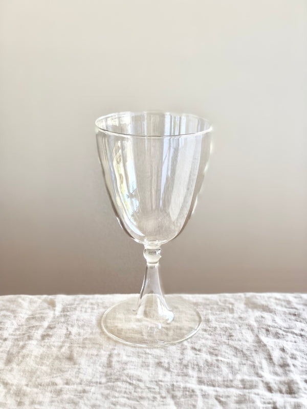 clear opalescent wine glass 