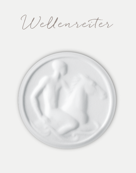 white salad plate with detail view of Wellenreiter pattern greek medallion