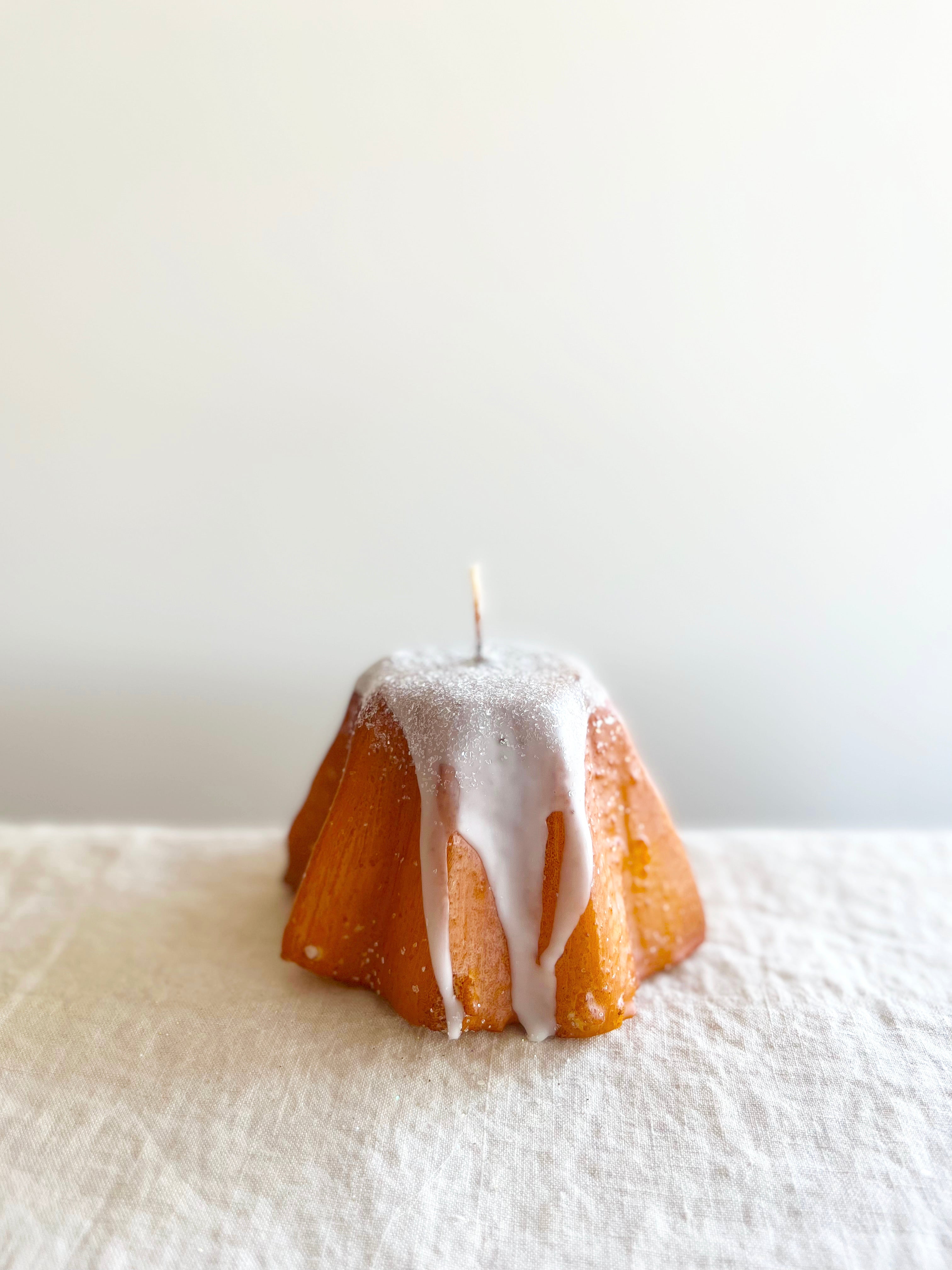 cereria introna paraffin pandoro candle small size
