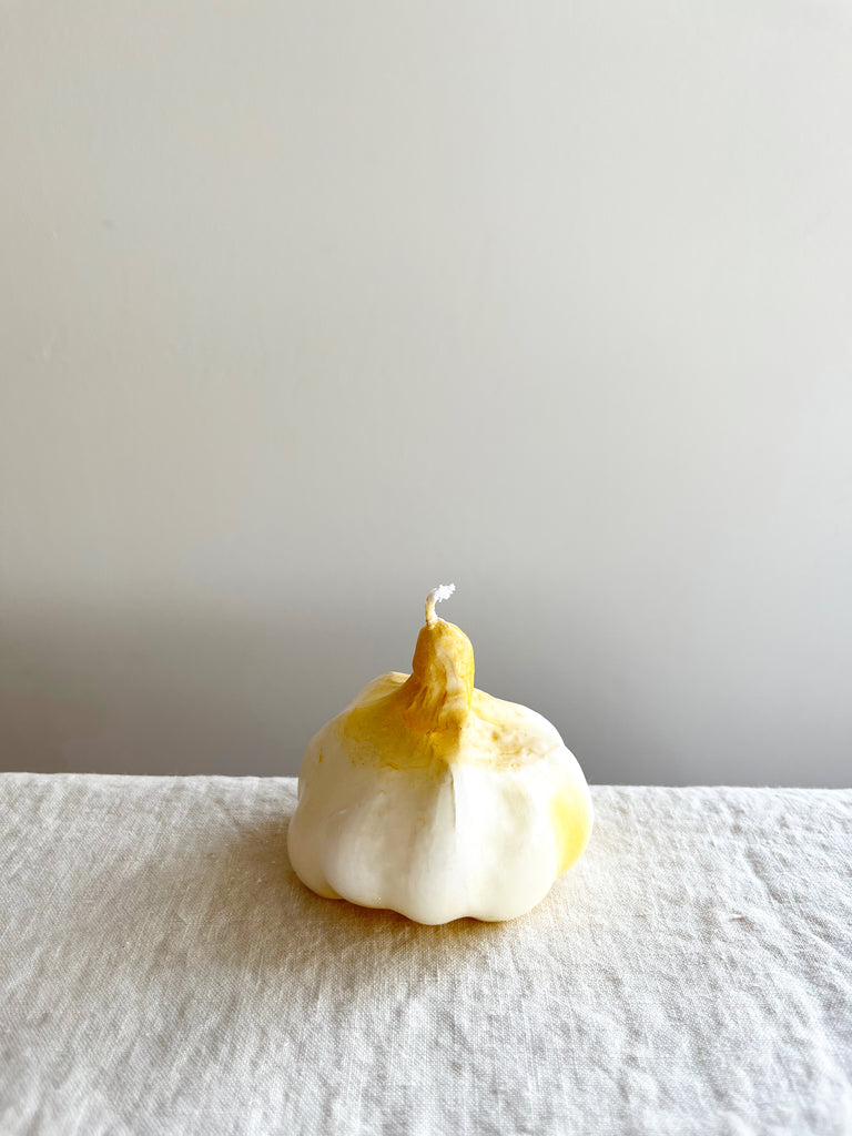 cereria introna garlic shaped paraffin candle