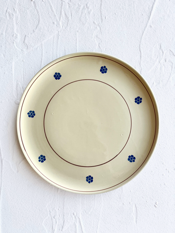 rigo stella dinner plate cream ceramic with blue flowers 10.5 inch