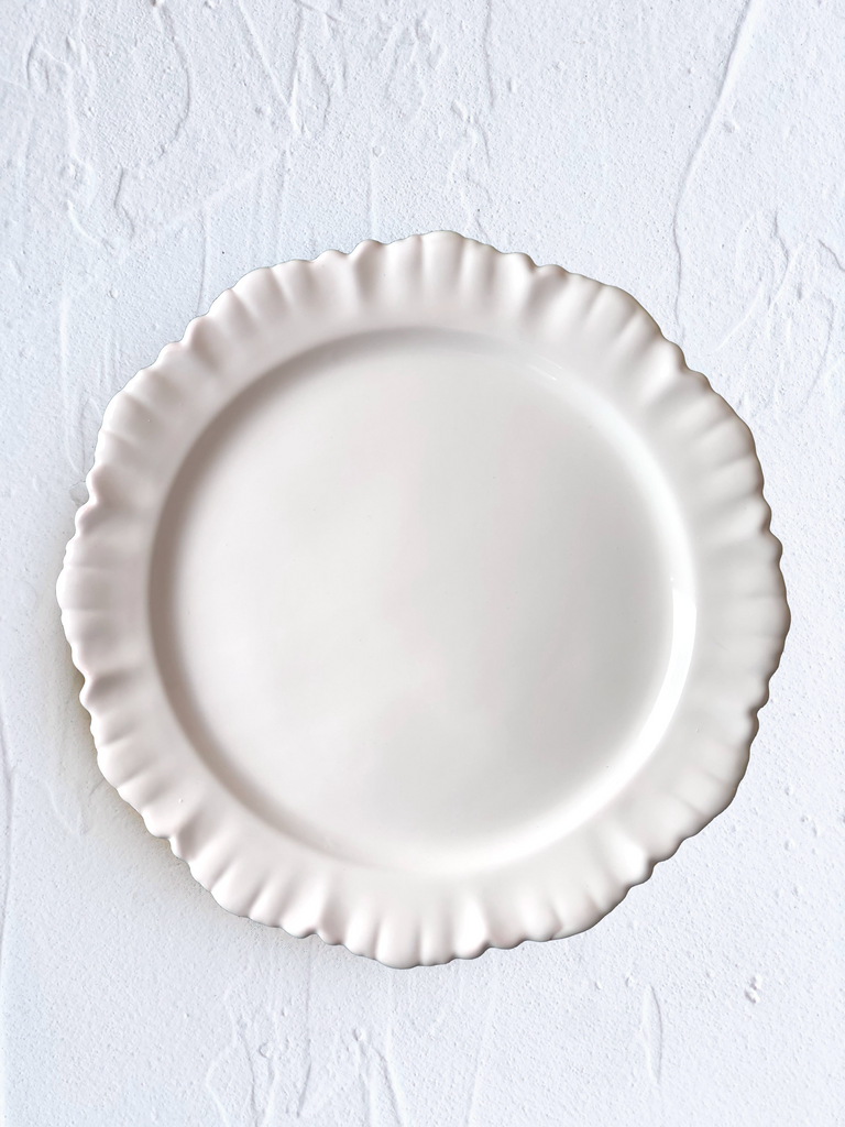white ruffle edge dinner plate 10.2 inch